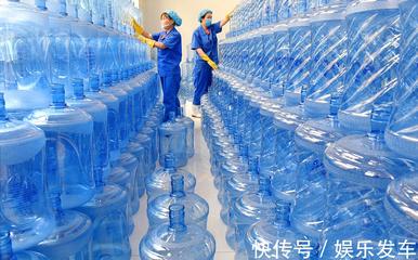 自来水、矿泉水、纯净水、白开水虽然同为饮用水,但还是有区别
